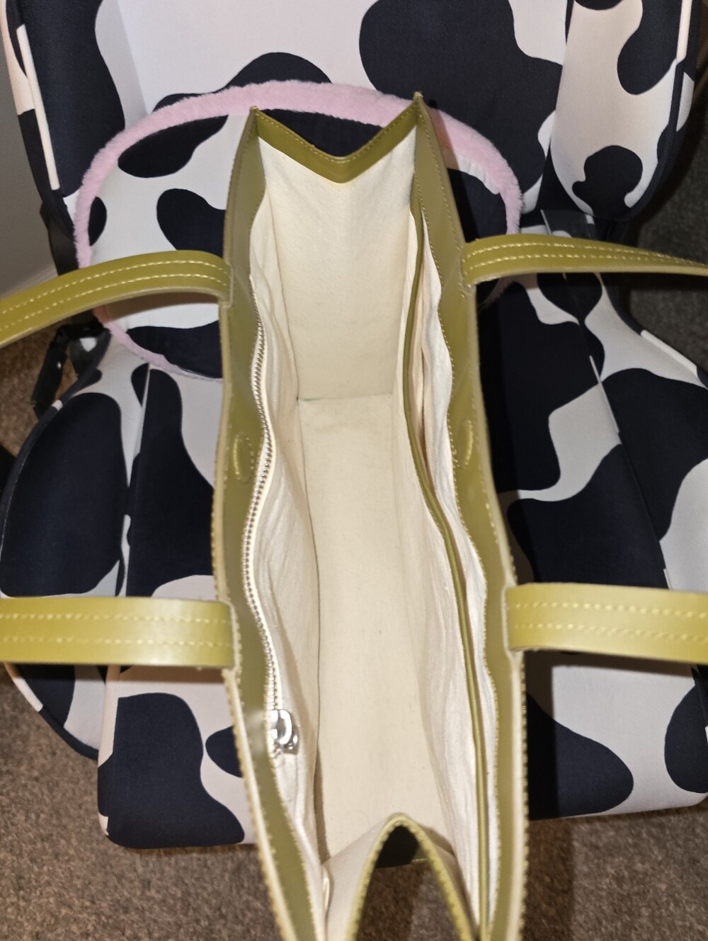 BAGGU LARGE LEATHER RETAIL TOTE IN KELP - Picture 5 of 5
